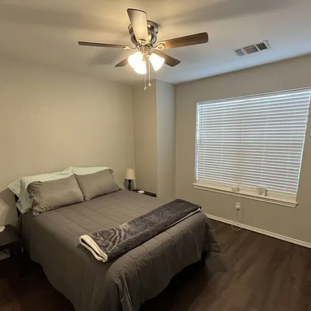 Rent this 3 bed condo on Lubbock