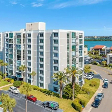 Image 2 - Chart House Suites on Clearwater Bay, 850 Bayway Boulevard, Clearwater, FL 33767, USA - Condo for sale