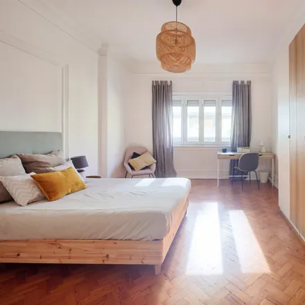 Rent this 9 bed room on Tacos in Rua Padre António Vieira, 1070-015 Lisbon