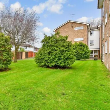 Image 6 - Chailey Court, Mortlake Close, London, CR0 4SW, United Kingdom - Apartment for sale
