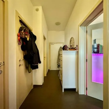 Rent this 1 bed apartment on Avenue de Calabre - Calabriëlaan 27 A in 1200 Woluwe-Saint-Lambert - Sint-Lambrechts-Woluwe, Belgium