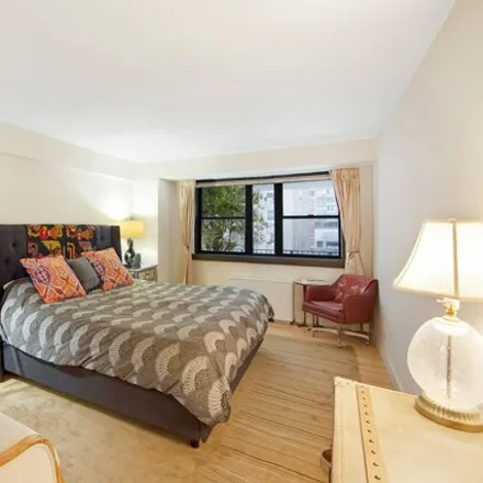 Image 3 - 235 East 87th Street, New York, NY 10128, USA - Apartment for sale