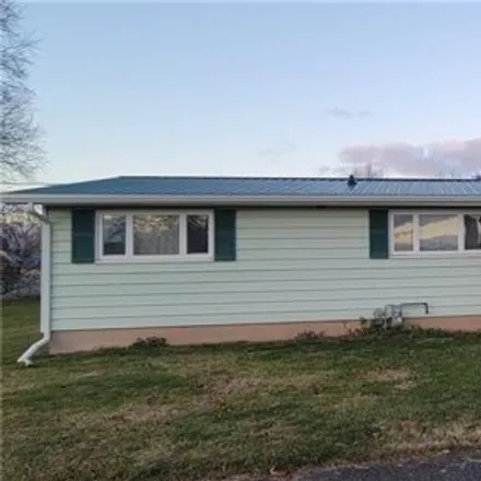 Buy this 4 bed house on 350 West Oak Orchard Street in Village of Medina, NY 14103