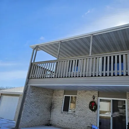 Buy this 2 bed condo on Iowa Great Lakes Trail in Spirit Lake, IA 51355