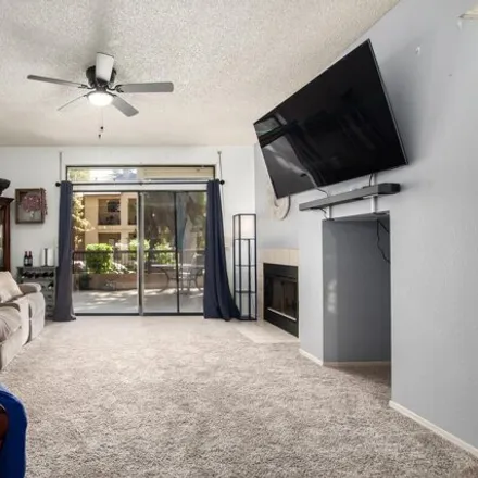 Image 1 - 4723 West Sierra Vista Drive, Bethany Heights, Glendale, AZ 85301, USA - Apartment for sale