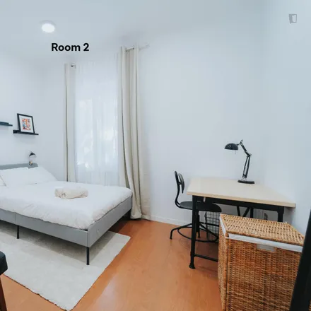 Rent this 6 bed room on Joaquín Costa - Gta. López Hoyos in Calle de Francisco Silvela, 28006 Madrid