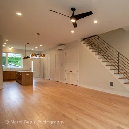 Image 8 - 6319 South Rhodes Avenue, Chicago, IL 60637, USA - House for sale