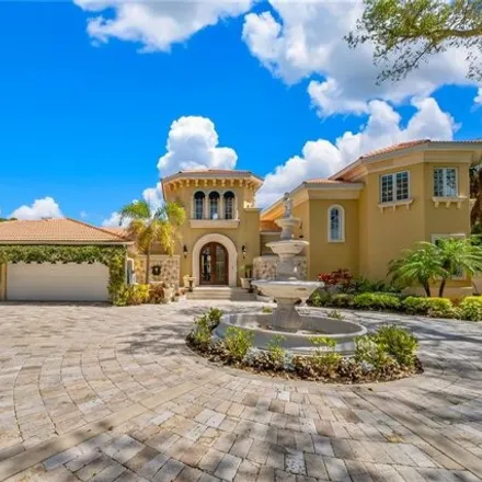 Buy this 7 bed house on 71 South Washington Drive in Sarasota, FL 34236