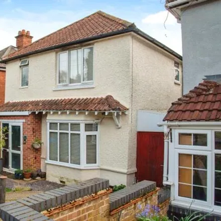 Buy this 4 bed house on 41 Dell Road in Southampton, SO18 1QT