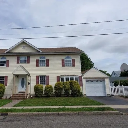 Rent this 5 bed house on Magnolia Street in Elmwood Park, NJ 07407