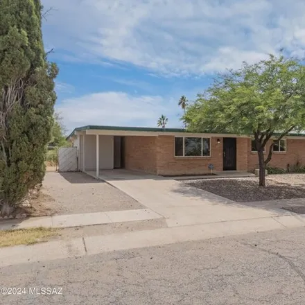 Image 3 - 8318 E 24th St, Tucson, Arizona, 85710 - House for sale