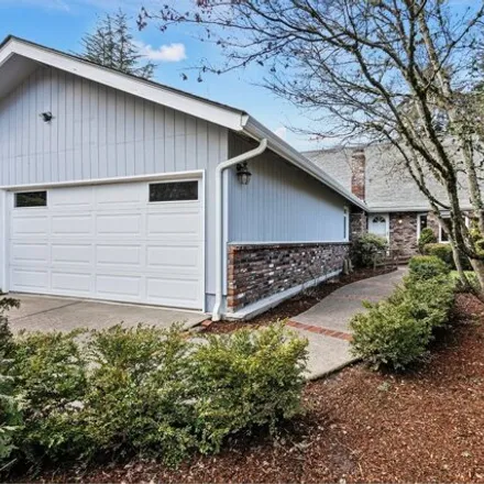 Buy this 5 bed house on 644 Pool Street in Eugene, OR 97401