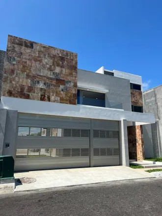 Buy this 17 bed house on Champlitte in Calle Amanecer, Vista Bella