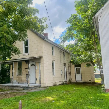 Buy this 3 bed house on 349 Walnut Street in Circleville, OH 43113