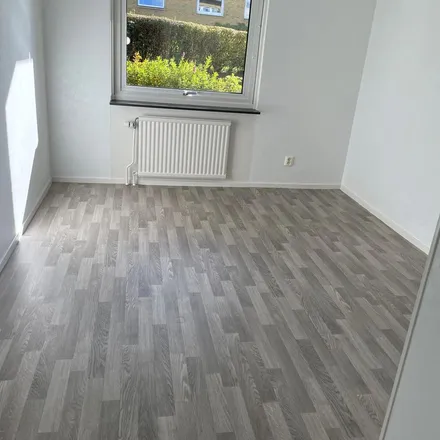 Rent this 3 bed apartment on Handskerydsvägen in 571 31 Nässjö, Sweden