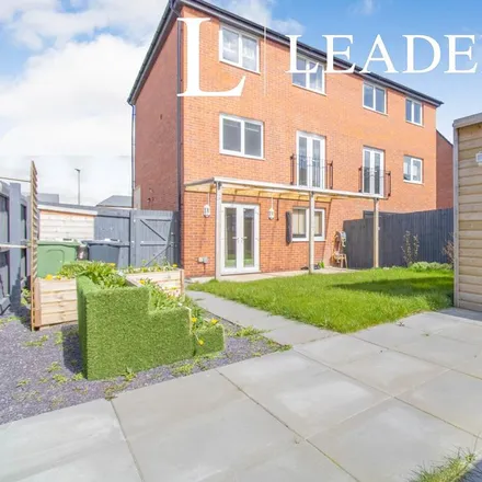 Image 4 - Devana Gardens, Chester, CH4 7FB, United Kingdom - Townhouse for rent