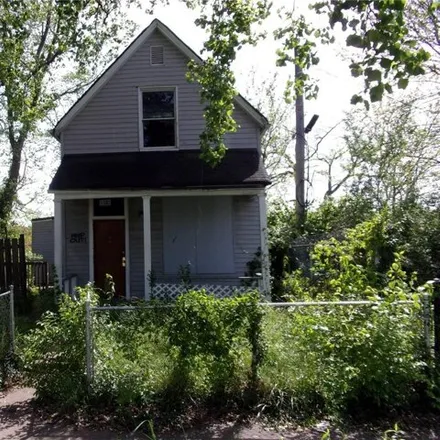 Image 6 - 5380 Theodosia Ave, Saint Louis, Missouri, 63112 - House for sale