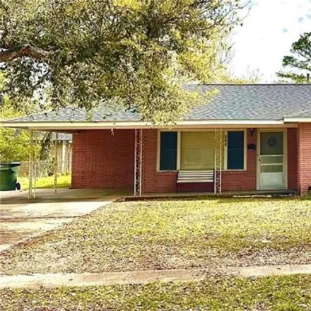 Buy this 3 bed house on 285 Arlington Drive in University Place, Lake Charles