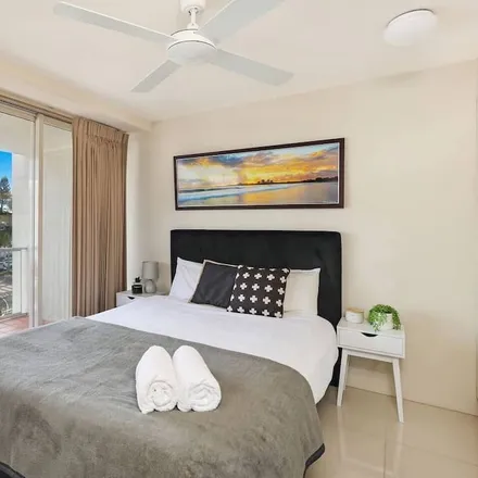 Rent this 1 bed apartment on Mooloolaba QLD 4557