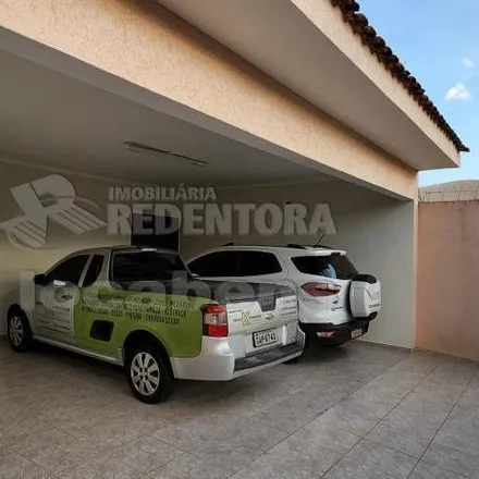 Rent this 4 bed house on Rua Mário Alves de Mendonça in Jardim Vetorasso, São José do Rio Preto - SP