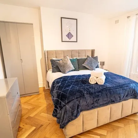 Rent this 1 bed apartment on London in N1 2DX, United Kingdom