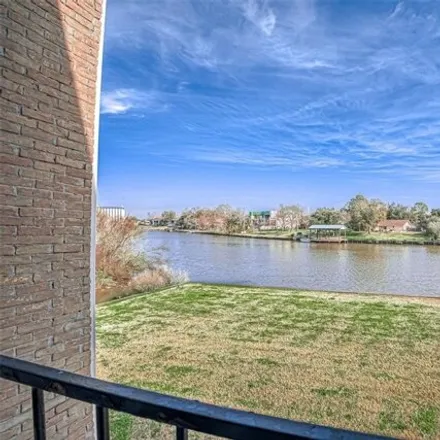 Buy this 2 bed condo on unnamed road in Webster, TX 77058