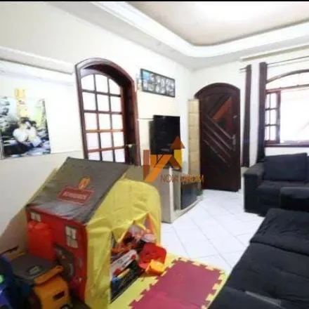Rent this 3 bed house on Rua Senador Queirós in Vila Scarpelli, Santo André - SP