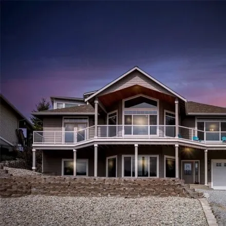 Buy this 3 bed house on 10 Terrace Drive in Manson, Chelan County