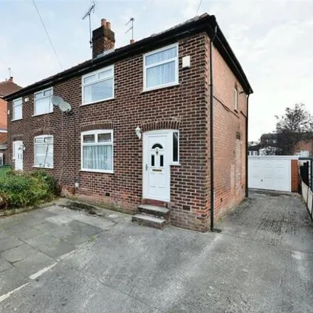 Buy this 3 bed duplex on Granville Road in Cheadle Hulme, SK8 5QJ