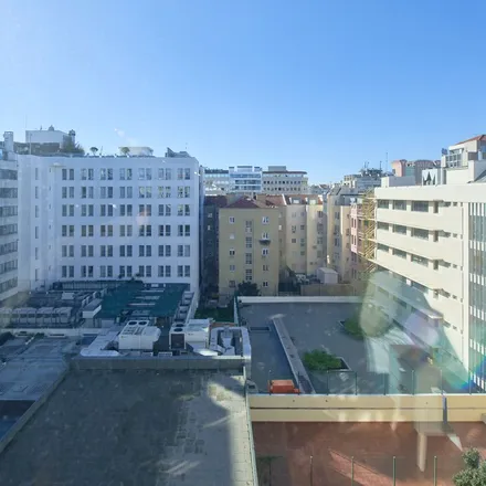 Image 7 - Sophia, Avenida Defensores de Chaves, 1000-290 Lisbon, Portugal - Apartment for rent