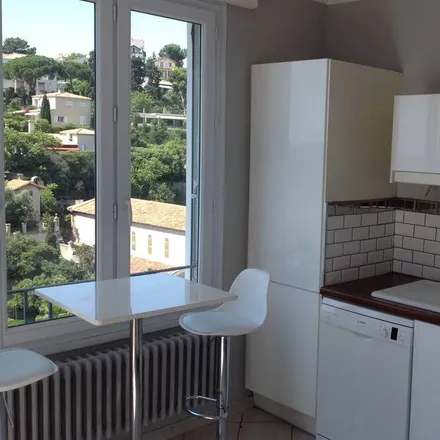 Rent this 1 bed house on 13007 Marseille