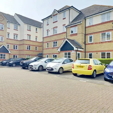 Rent this 1 bed apartment on Lewes Close in Grays, RM17 6QG