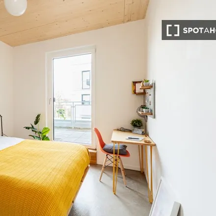 Rent this 3 bed room on Sparkasse in Müllerstraße 53, 13349 Berlin