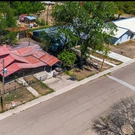 Image 4 - 298 Quemado Avenue West, Quemado, Maverick County, TX 78877, USA - House for sale