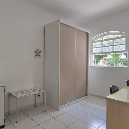Buy this 3 bed house on Rua das Rosas 218 in Mirandópolis, São Paulo - SP