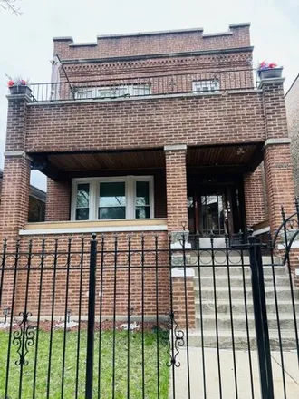 Buy this 6 bed house on 5335 West Adams Street in Chicago, IL 60644