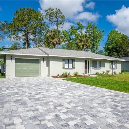Buy this 3 bed house on 14 Potterville Lane in Palm Coast, FL 32164