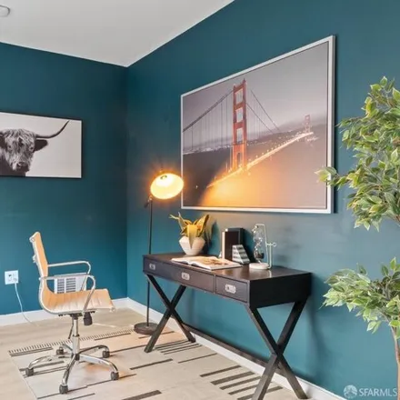 Image 2 - 136 Avocet Way, San Francisco, California, 94124 - Townhouse for sale