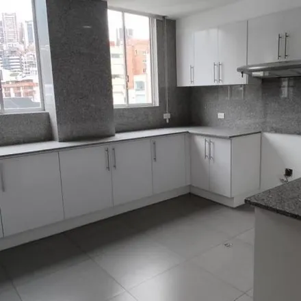 Buy this 4 bed apartment on Hidalgo de Pinto N40-310 in 170104, Quito