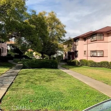 Buy this 1 bed condo on 4061 Abourne Road in Los Angeles, CA 90008