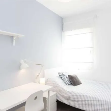 Rent this 4 bed apartment on Galería de Alimentación Villaviciosa in Calle Galicia, 28024 Madrid
