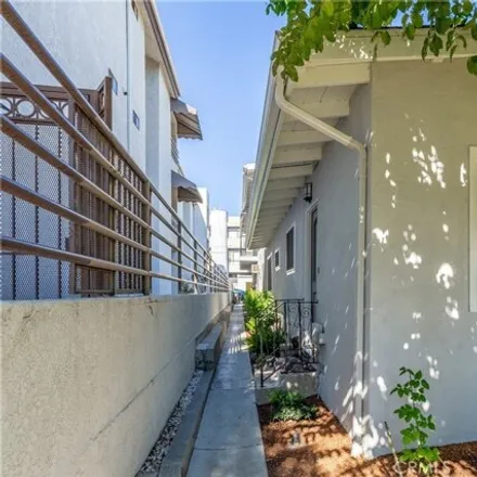 Image 8 - 547 South St, Glendale, California, 91202 - House for sale