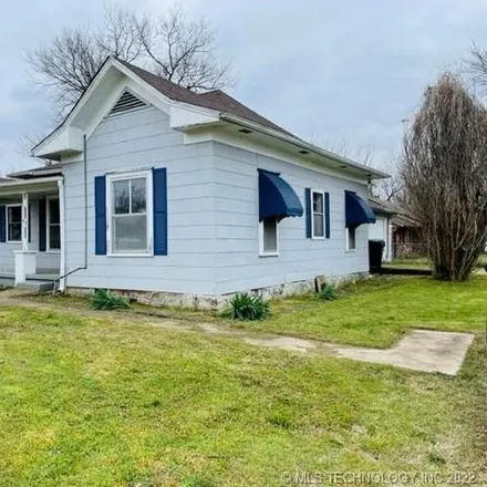 Image 2 - 413 West 13th Street, Claremore, OK 74017, USA - House for sale