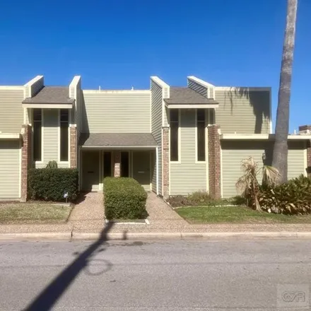 Rent this 3 bed condo on 6946 Lasker Drive in Galveston, TX 77551
