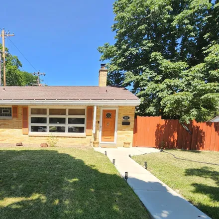 Buy this 3 bed house on 5512 West Howard Avenue in Milwaukee, WI 53220