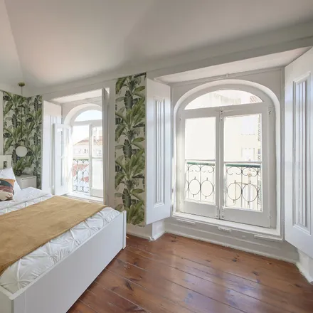 Rent this 1 bed room on Largo de Domingos Tendeiro in 1400-077 Lisbon, Portugal