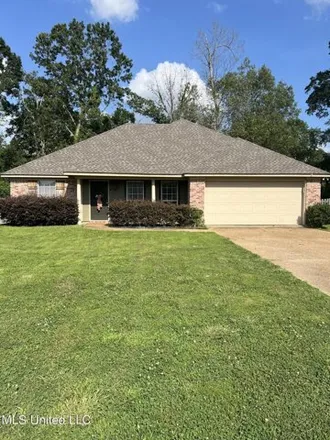 Rent this 3 bed house on 104 West Pinebrook Drive in Bellegrove, Rankin County