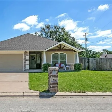 Buy this 3 bed house on 687 Sunny Street in Caldwell, TX 77836