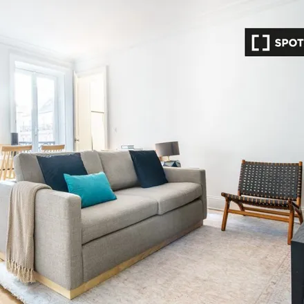 Rent this 3 bed apartment on 10 Rue des Lombards in 75004 Paris, France