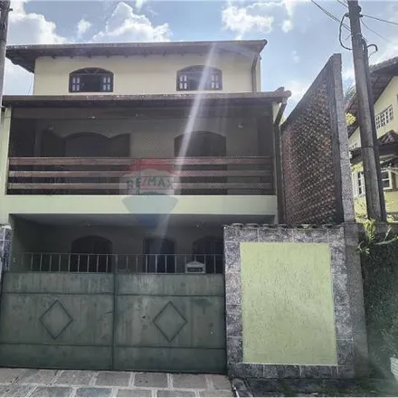 Rent this studio house on Rua Armando Farjado in Jardim Europa, Teresópolis - RJ
